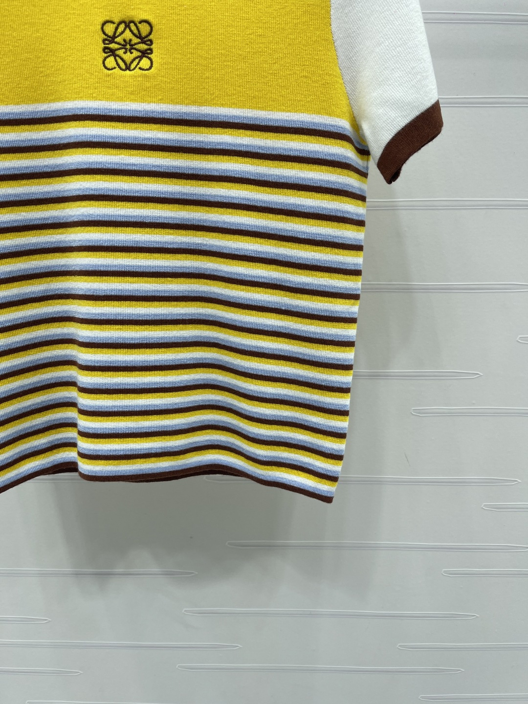 Women's short sleeves